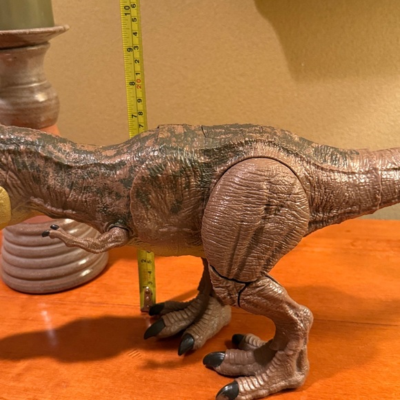 Jurassic World Tyrannosaurus T-Rex Dino Escape Stomp N Escape Action Figure - Picture 11 of 15